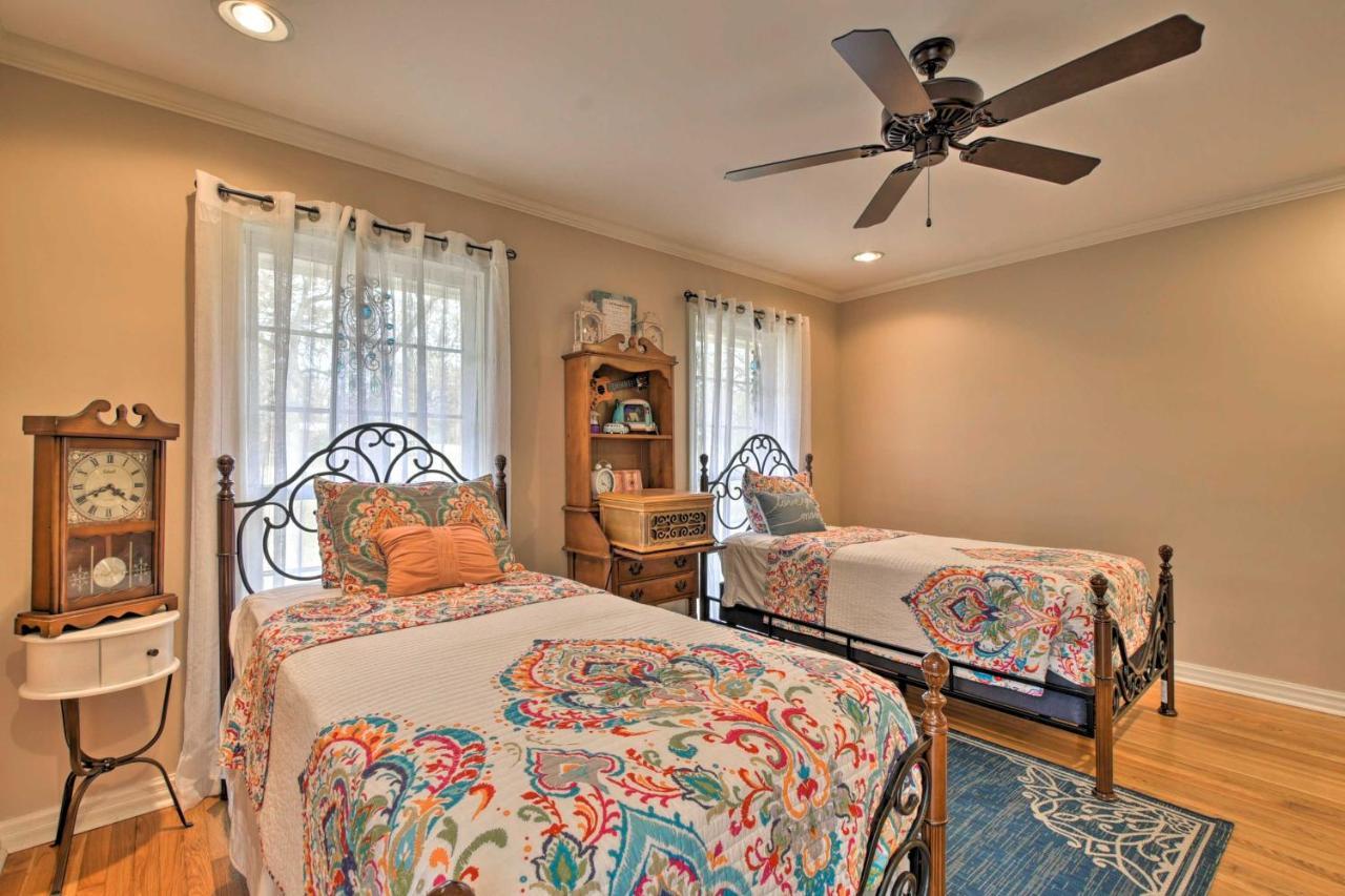 Charming Florence Getaway With Fireplace And Grill! ภายนอก รูปภาพ